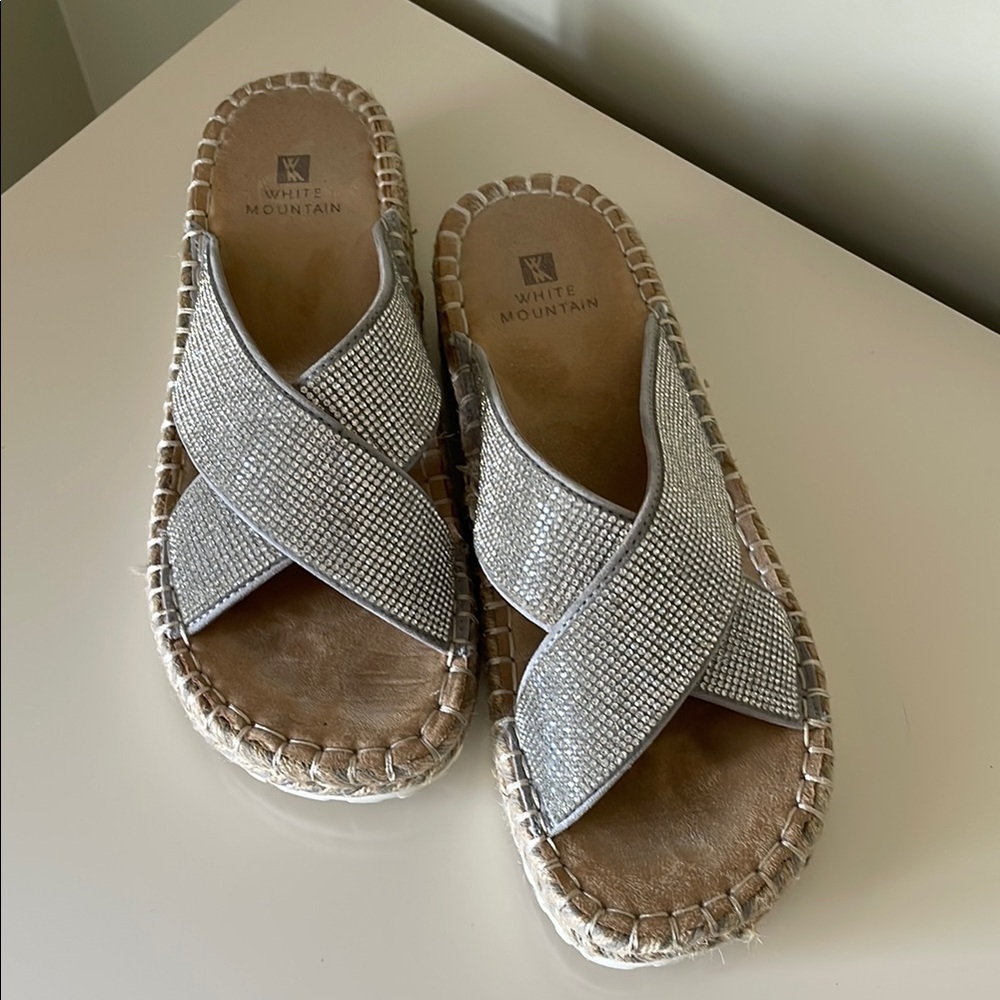 White Mountain Kimberly silver stones sandals size 8.5
